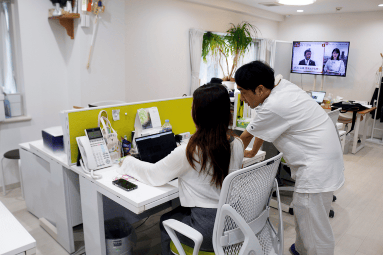 キャスティング業務