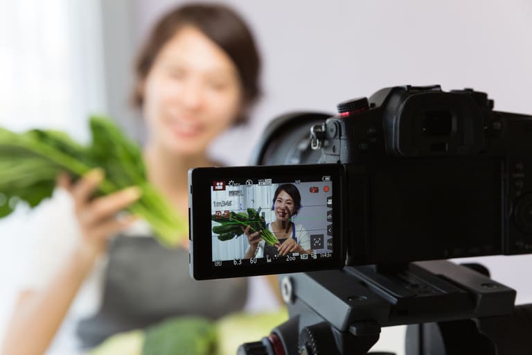 【最新】CM制作会社の選び方完全ガイド｜費用相場から依頼の流れまでを解説