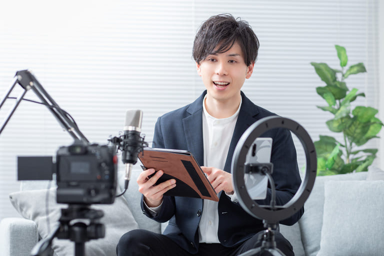 YouTuberキャスティングの主な案件形式と費用相場